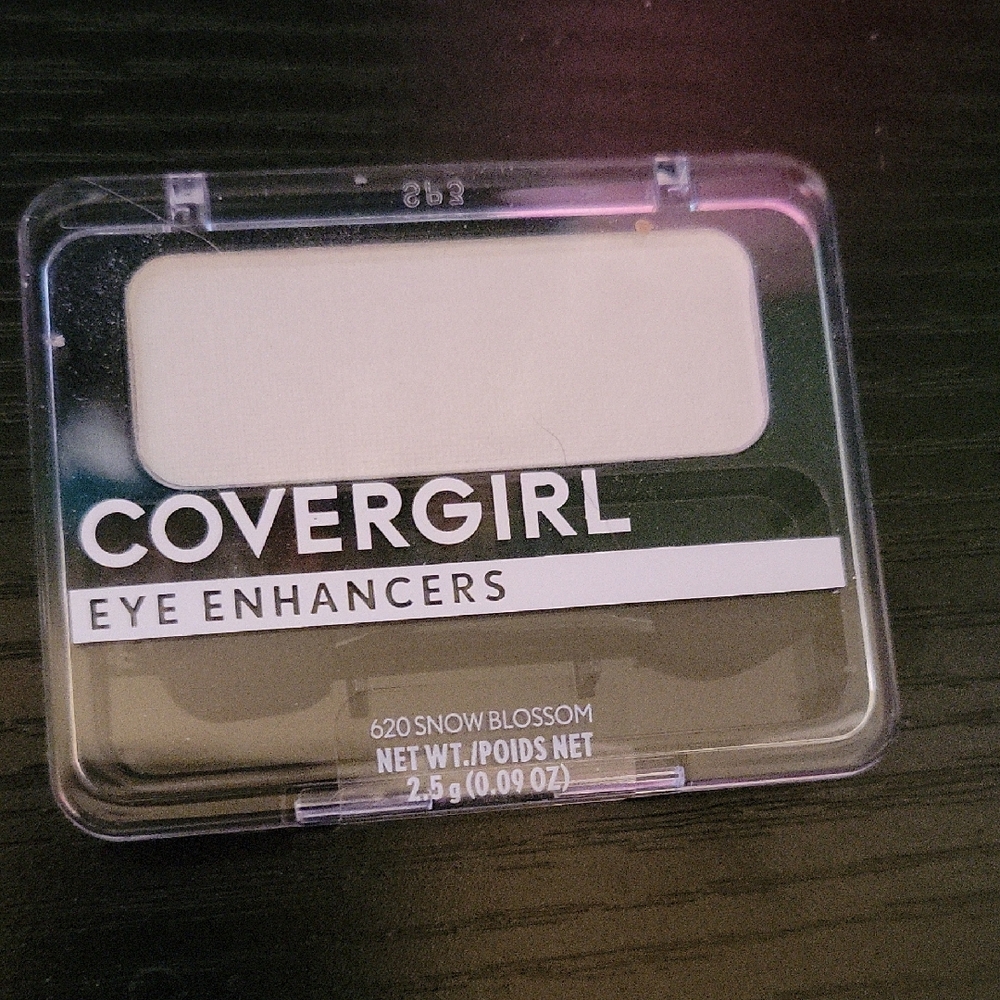 CoverGirl Eye Enhancers in Snow Blossom